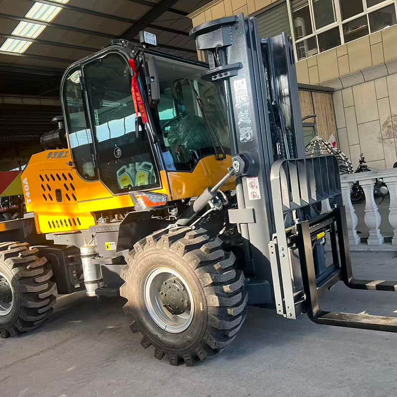 四驱越野装卸车